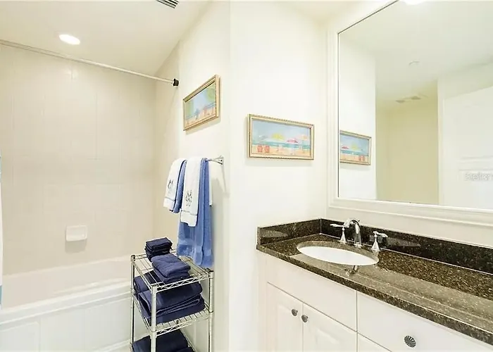 Waterfront Two Bedroom Residence Near Clearwater Beach