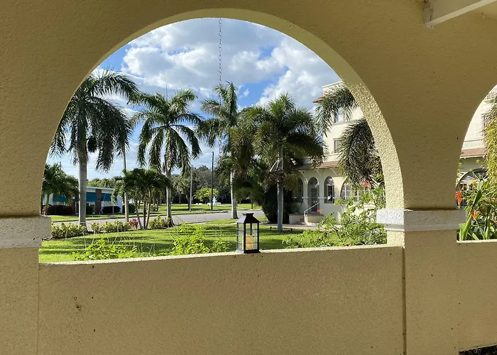 Crystal Bay Historic Hotel