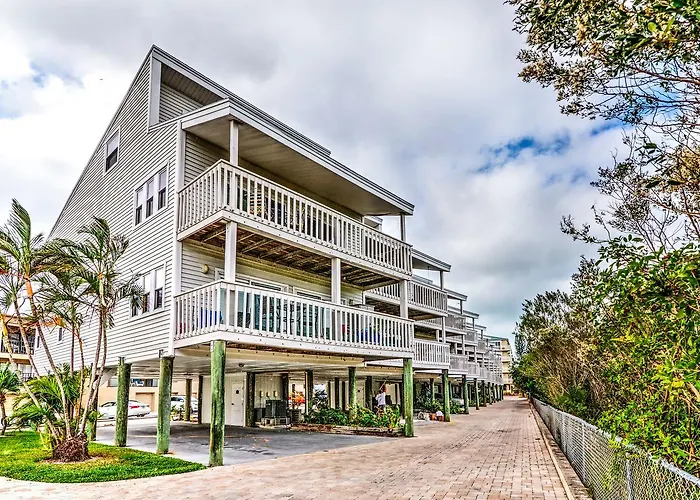 Intercoastal Beach Suite