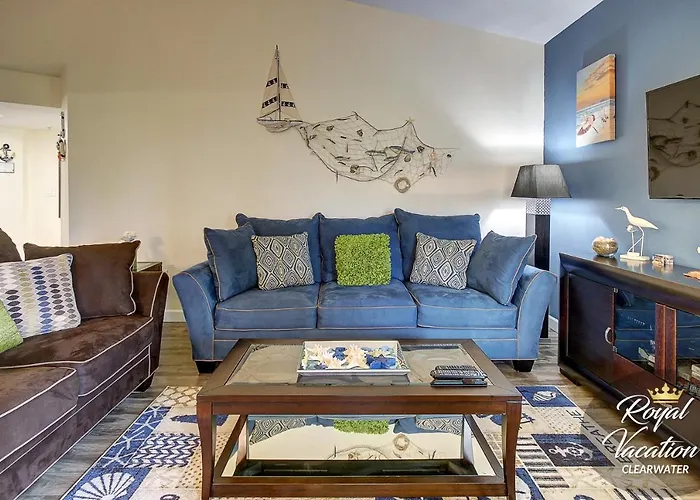 Royal Marina At Avalon Clearwater - Pool & Free Parking - 10 Min Drive To Clearwater Beach